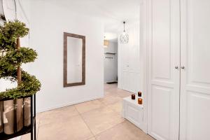 Lumina 4-room apart with large balcony