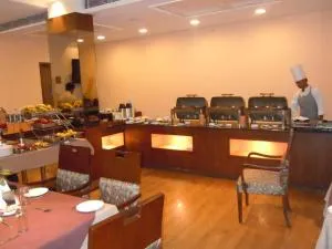 VINAYAK AASHRYA - Gwalior