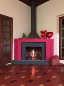 Casa da Fazenda- no bosque com lareira e banheira - Bairro Pau Arcado