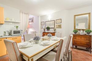 Casa Simonetta, Modern and Antique Ground Floor Apartment inside the Walls of Lucca