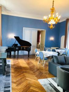 Hotels Hotel Particulier CHATEAU DES MARAIS Proximite et vue sur le Lac de Grand lieu : photos des chambres