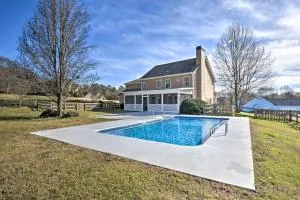 Jefferson Home with Screened Patio - on 1 Acre! - Jefferson