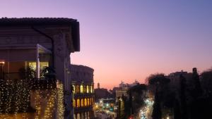 Rental in Rome Colosseo View Luxury