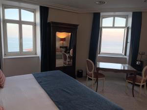 Hotels Hotel France et Chateaubriand : photos des chambres