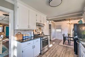 Modern Florence Getaway with Patio and Grill!