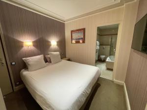 Hotels Hotel de France et Chateaubriand : Grande Chambre Familiale