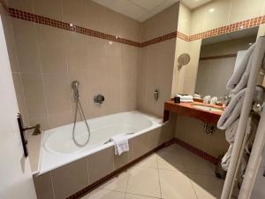 Hotels Hotel France et Chateaubriand : photos des chambres
