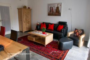 Pole Poppenspäler mit Ladestation