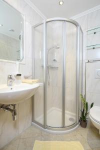 Double Room with Balcony room in Hotel Sportpension Carinthia