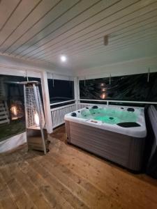 Fuledzki Biały Domek - Mazury, Jacuzzi, Sauna, Giżycko