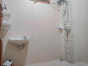 Kedai Oma Syariah Mitra RedDoorz