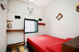 Phòng Tiêu Chuẩn Giường Đôi Có Quạt Máy (Standard Double Room with Fan)