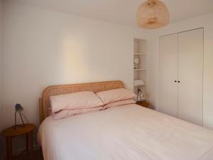 High Cogges Farm Holiday Cottages - The Cart Shed