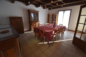 Maisons de vacances Le Vallon des ames - Large house for 15 people in Roubion : photos des chambres