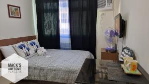 Macks Awesome 15 with Netflix and FastUnliwifi