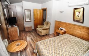 Double or Twin Room room in Serenti Hotel
