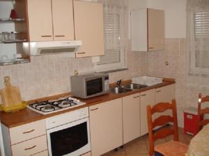 Apartment in Pula with terrace, air conditioning, WiFi, washing machine 633-1