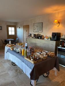 B&B / Chambres d'hotes Maison d'hotes Bastide St Victor a 2,5 kilometres de Lourmarin : photos des chambres