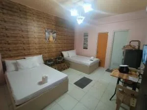 DJCI Apartelle Walk to Robinson & NE Pacific Mall 3 Min to SM Cabanatuan - Santa Rosa