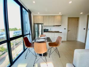 Sea Zen Condominium Bang Saray