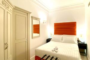 Small Double Classic Room room in The Bailey's Hotel