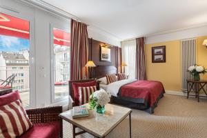 Junior Suite with Terrace room in Kipling Manotel