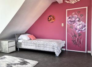 Apartment Bayreuth, Große Ferienwohnung im Haus mit Kunst, 3 Schlafzimmer, Küche, Parkplatz