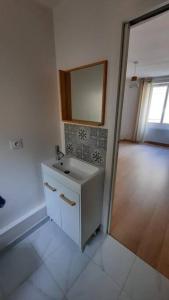 Appartements Chez Simon et Loreline - F2 Yerres proche Paris Orly Disney : photos des chambres