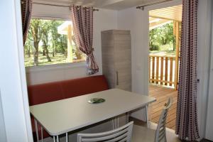 Campings Camping les Cigales Rocamadour : photos des chambres