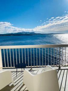 Appartements Magnifique duplex vue mer inoubliable Sanary Sur Mer : photos des chambres