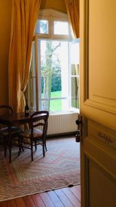 B&B / Chambres d'hotes Chateau Maucaillou : photos des chambres