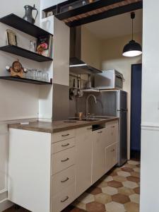 Private acces to theflat. Charming Parisian.