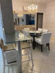 Apartamento confortável 2 suítes em Jurerê Internacional