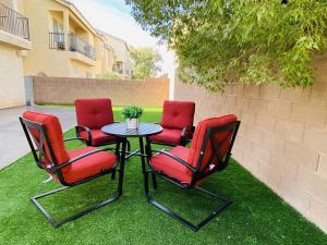 comfortable house/3 storynear airportcasino outlet - Hébergements non classés à Las Vegas