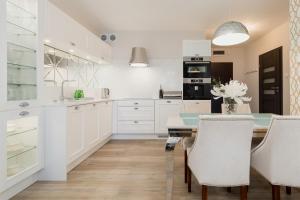 Maybesea Polanki Park Premium