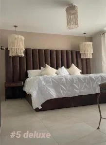 Hotel Victoria Bernal - 贝纳尔