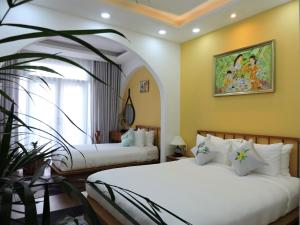 Chez Mimosa Corner - New address 90 Đề Thám