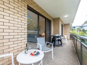 3 Victory Court 3 Columbia Cl spacious unit close to Little Beach