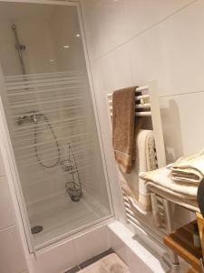 Maisons de vacances Room in Guest room - Quiet independent room : photos des chambres