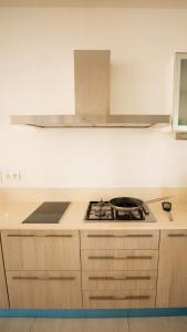 Villa Angelou - Sunlit Beach Getaway with Pool and WIFI