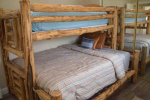 Beautiful 3 bedroom home located near Yosemite