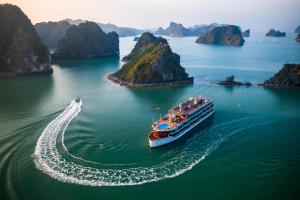 Heritage Cruises Binh Chuan Cat Ba Archipelago