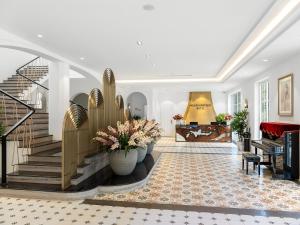 Golden Sun Hotel - Mangden