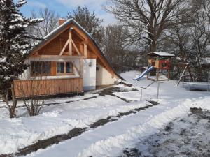 Jagdhaus im Grünen, mit Sauna