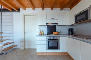 Le Olive 8-4 Apartment by Wonderful Italy