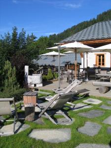 Hotels Hotel La Ferme du Chozal, Chalet de tradition : photos des chambres