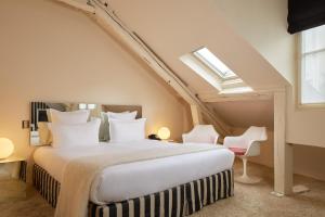 Hotels Hotel du Petit Moulin : Chambre Double Deluxe