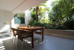 Modern apartment Zen with private garden