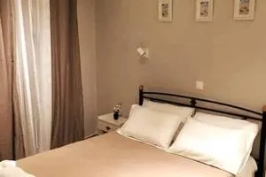 Golden Keys Apatment first floor - Episkopianá