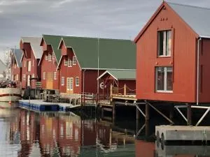 Robinsons Rorbu - located in Bud - Hustad Robinsons Rorbu - located in Bud - Hustad